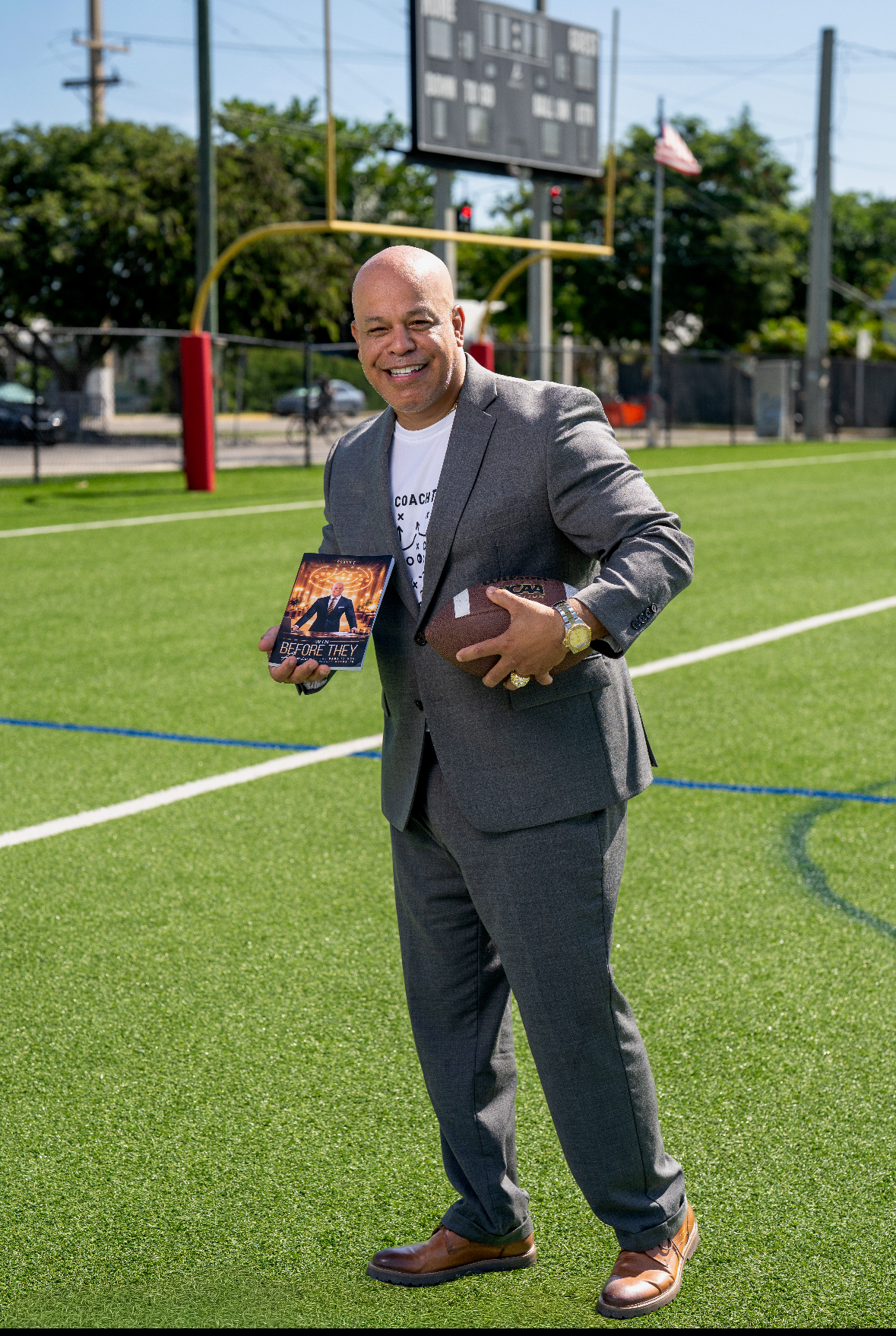 Angel Luis Torres Jr. leading a hospitality team coaching session